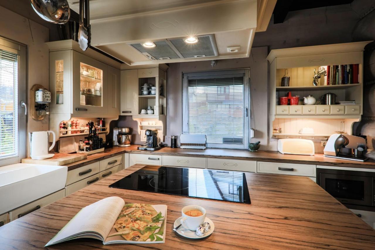 Kwiat Sniegu Deluxe Kolo Gubalowki Nowe Bystre Extérieur photo