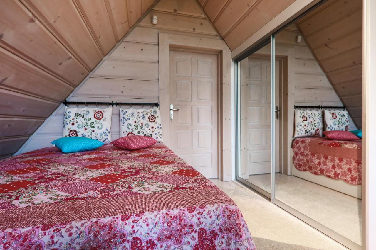 Kwiat Sniegu Deluxe Kolo Gubalowki Nowe Bystre Extérieur photo