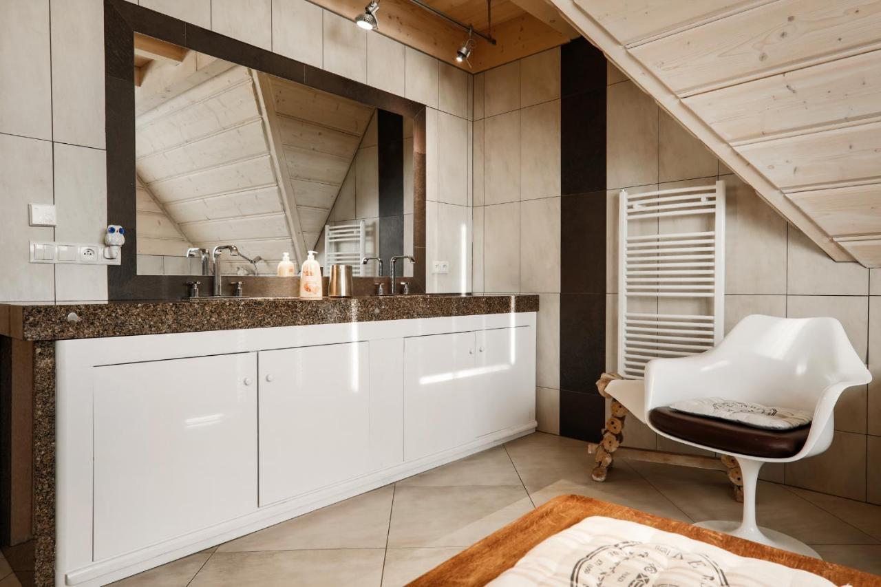 Kwiat Sniegu Deluxe Kolo Gubalowki Nowe Bystre Extérieur photo